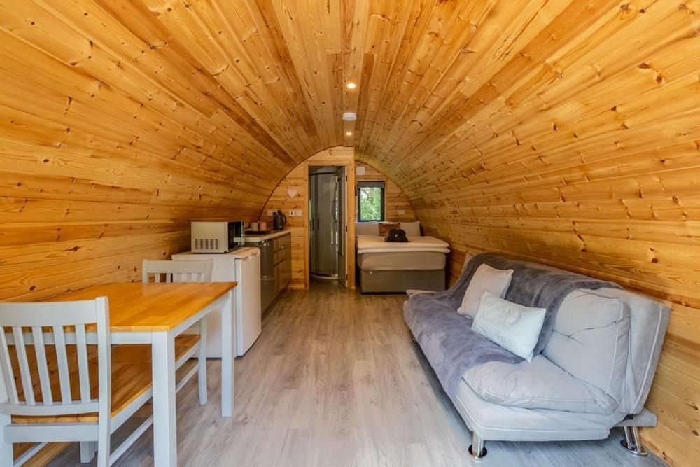קורק Mount Hillary Holiday Pods מראה חיצוני תמונה