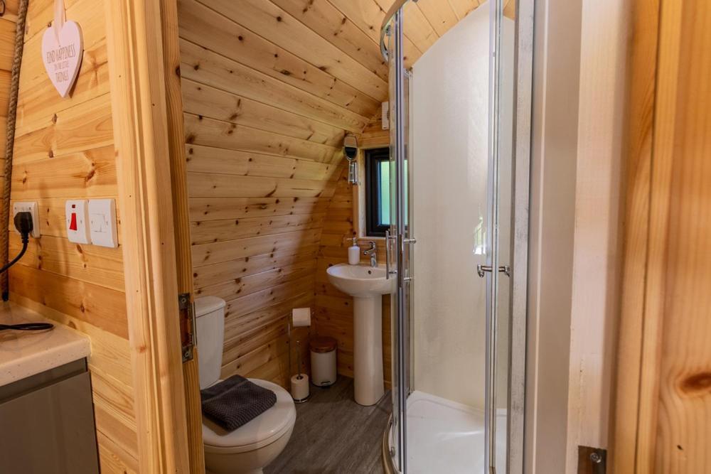 קורק Mount Hillary Holiday Pods מראה חיצוני תמונה